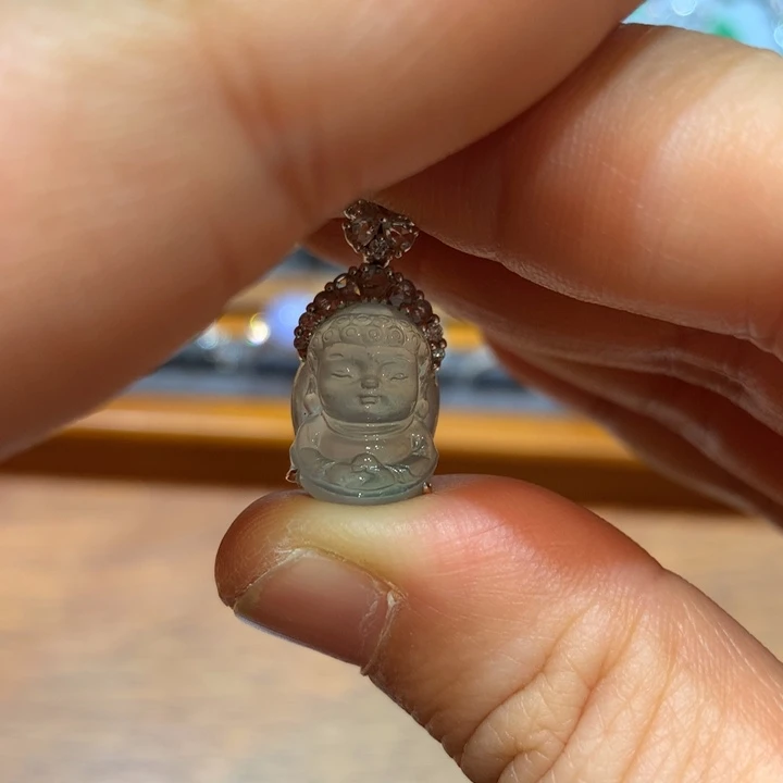 翡翠18K金镶嵌颈饰吊坠