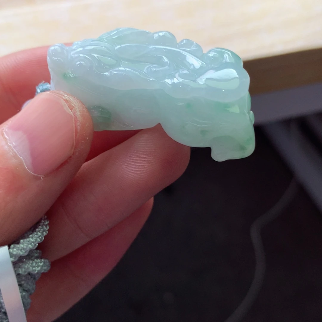 翡翠颈饰未镶嵌安*七吊坠