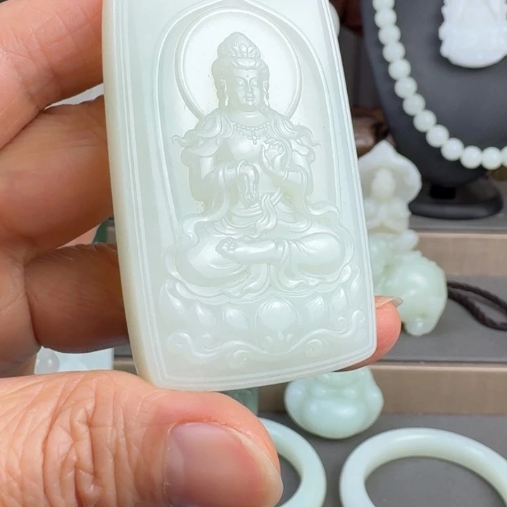 和田玉未镶嵌颈饰