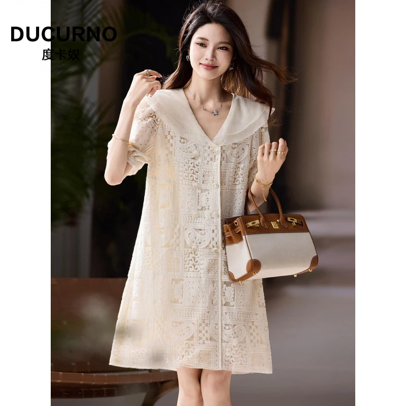蕾丝拼接翻领连衣裙女2025年大码女装秋季新款中长款国风优雅裙子