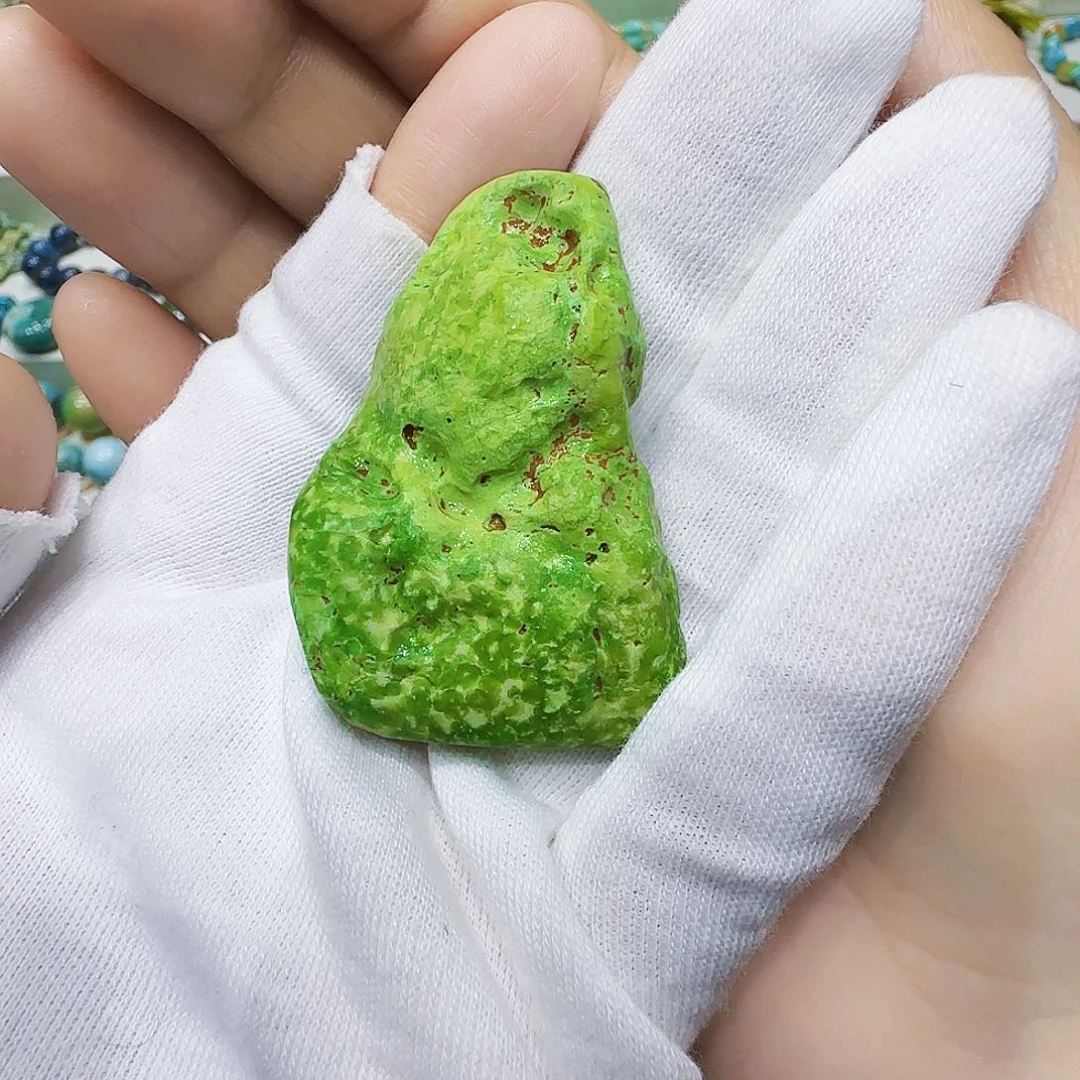 绿松石未镶嵌原矿绿松石