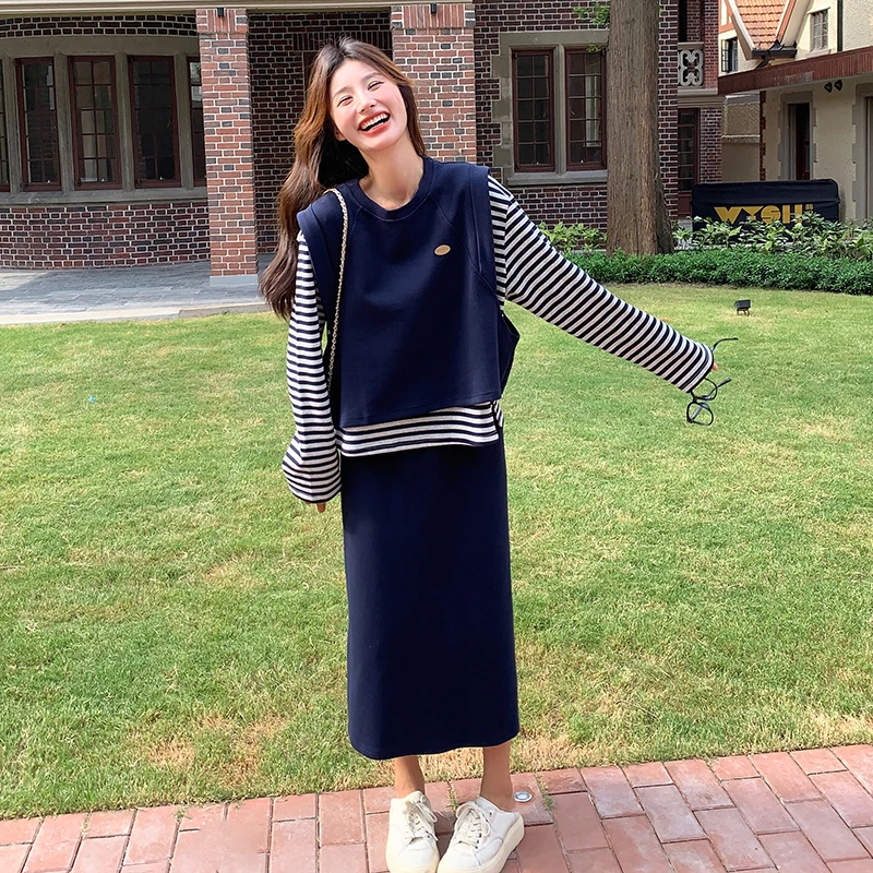 藏青色卫衣套装女2025新款一整套入春穿搭减龄上衣半身裙子三件套