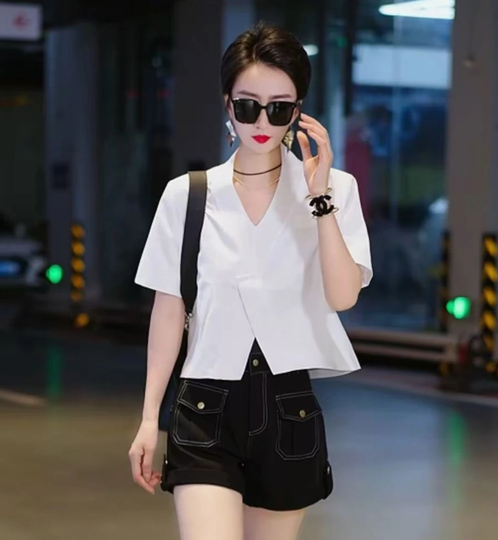 （玟萱推荐）法式复古设计感V领宽松上衣