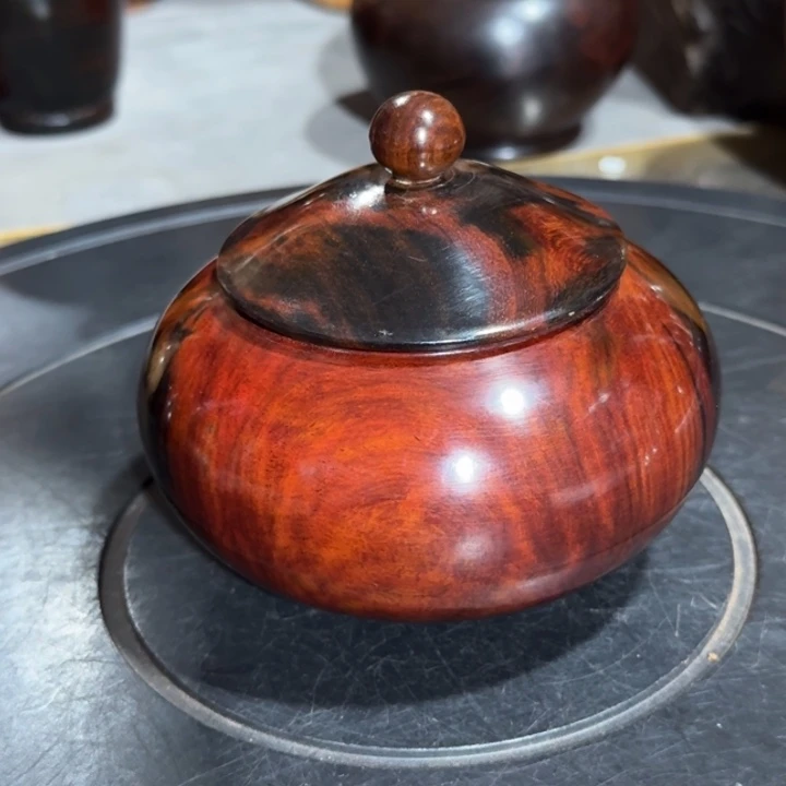 用***2交趾黄檀（大红酸枝）笔筒