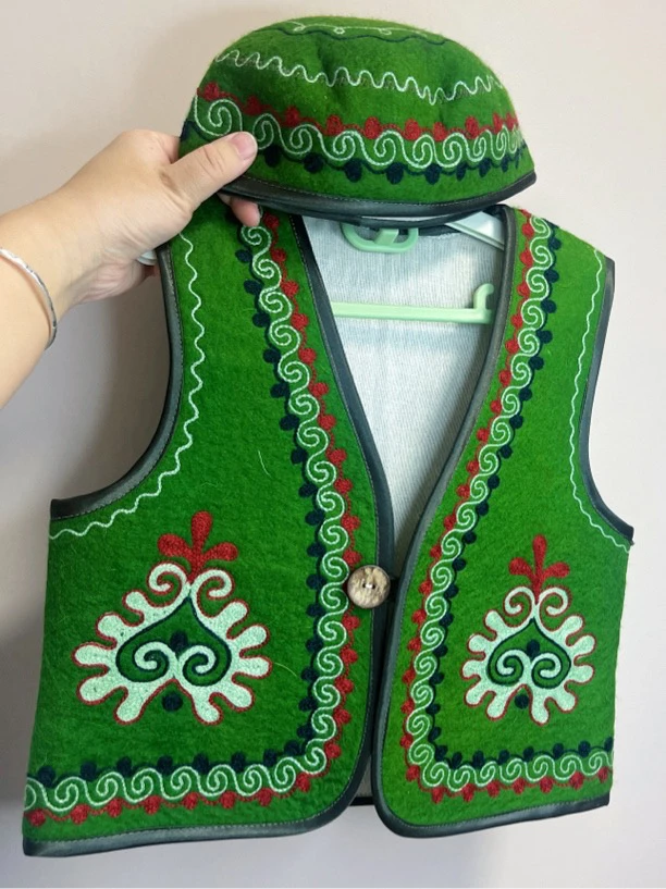 进口纯手工毛毡马甲 (3-4岁)