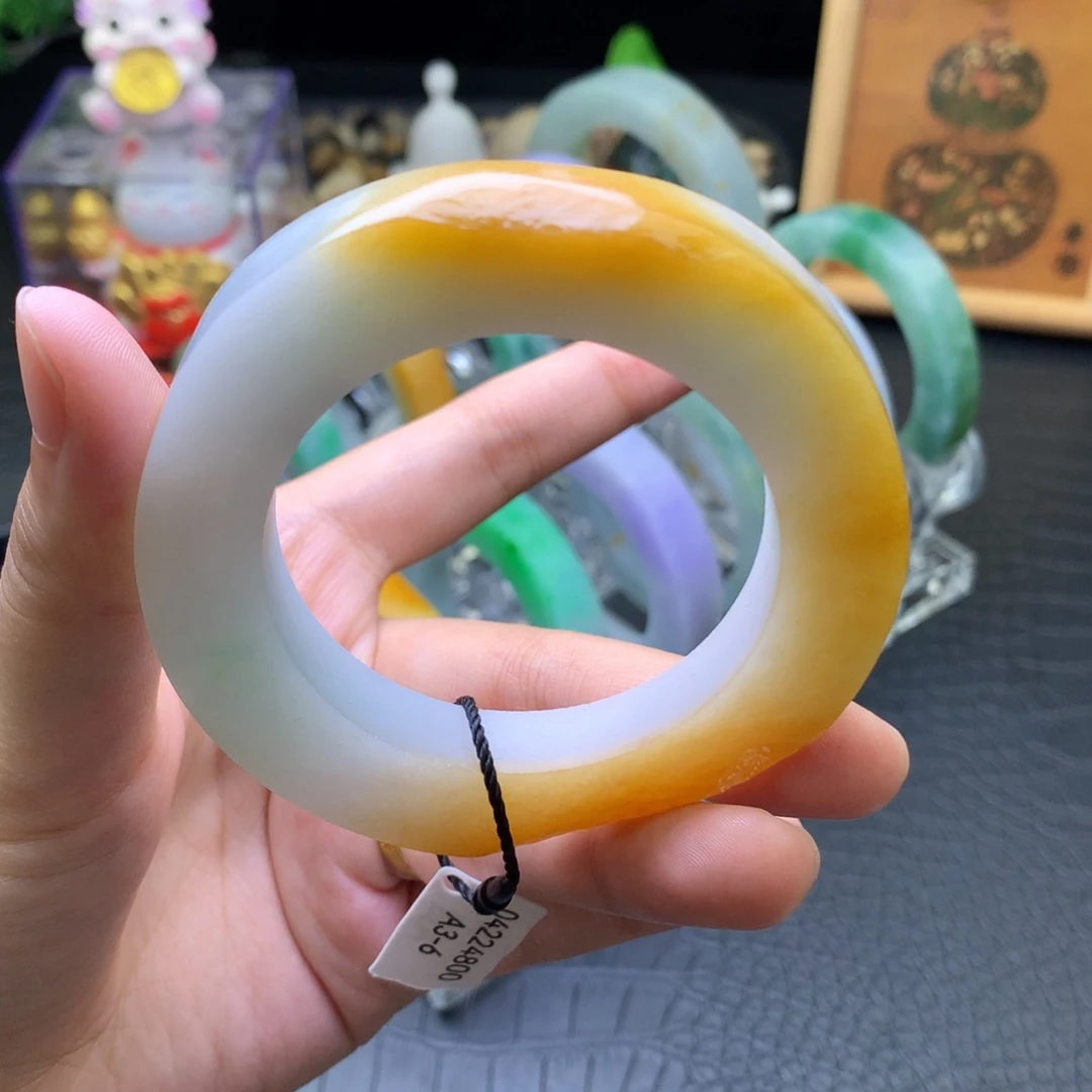 未镶嵌鸡油黄定制翡翠