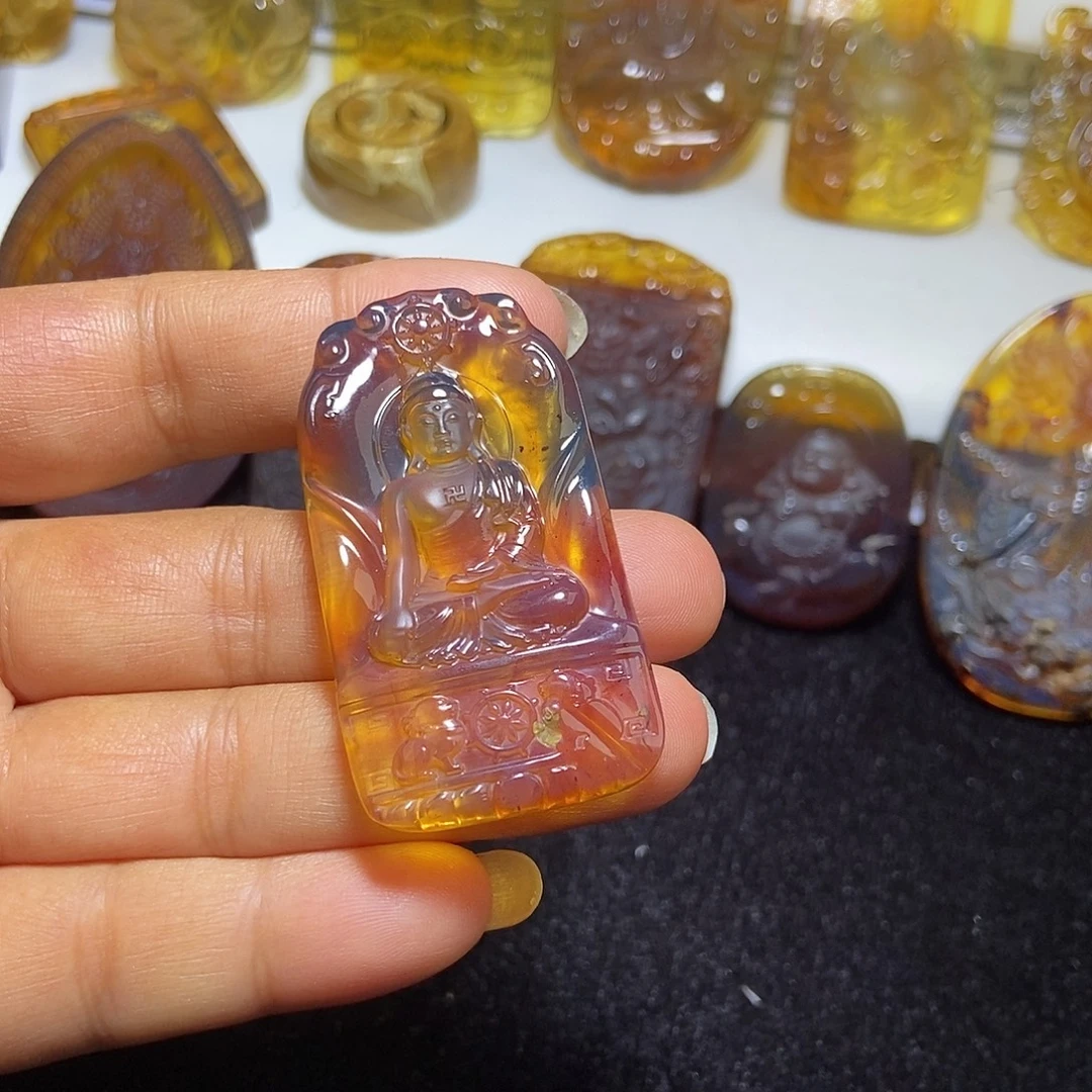 琥珀未镶嵌颈饰缅甸天然琥珀吊坠