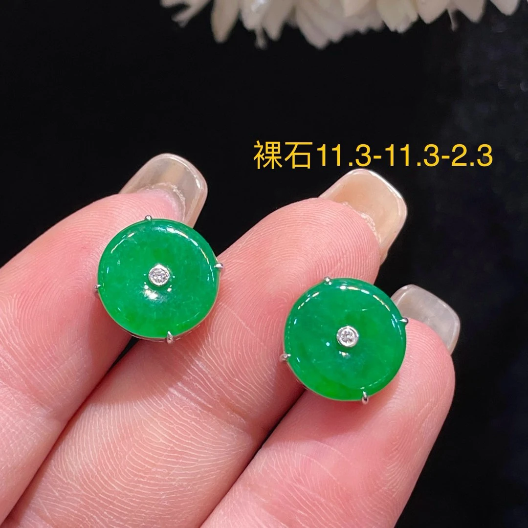 天然翡翠A货冰种满绿平安扣耳环18K金，首批下单咨询货品在否？