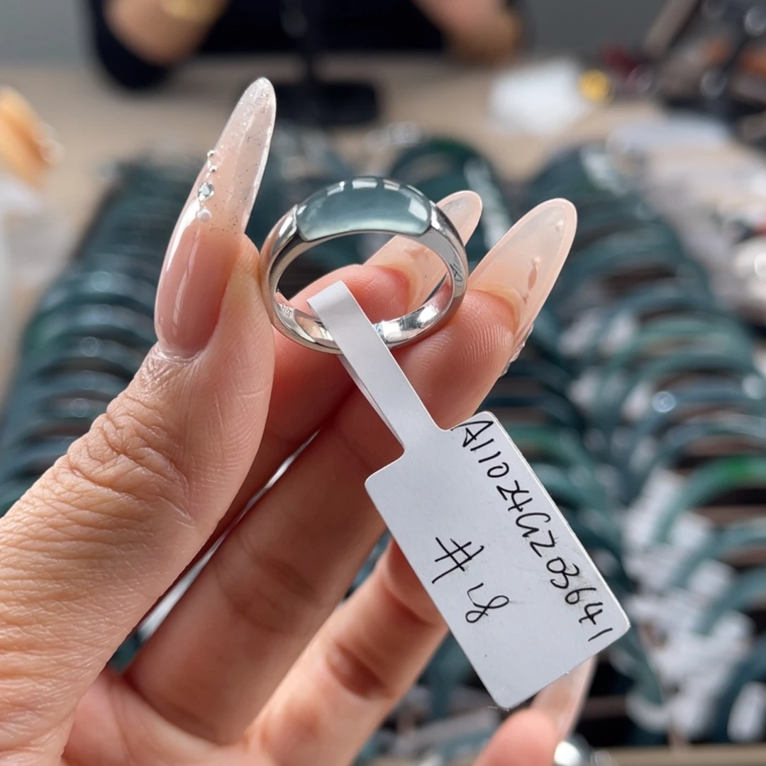 翡翠未镶嵌手镯戒指18