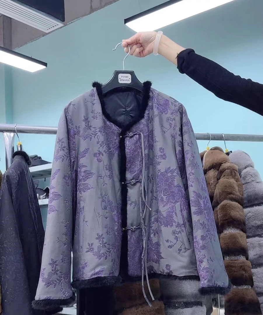 WD 拼水貂新中式盘扣印花鹅绒外套