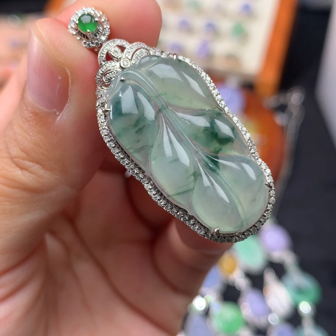 吊坠(不含链)18K金镶嵌翡翠