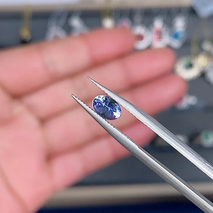 坦桑石裸石银S925镶嵌鲨***子