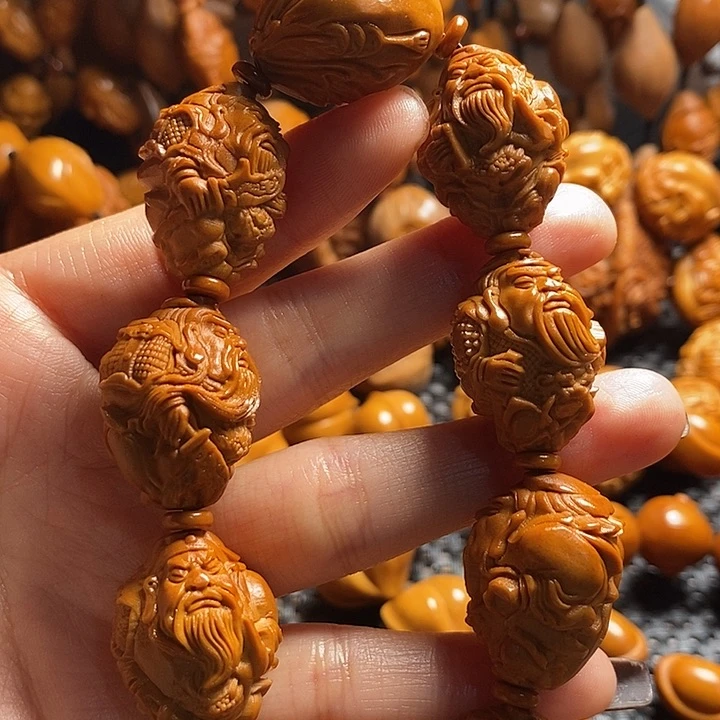 吊坠橄榄核龙关公