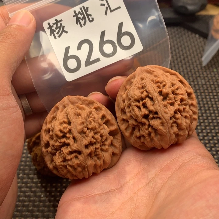 文玩核桃吊坠凤凰台