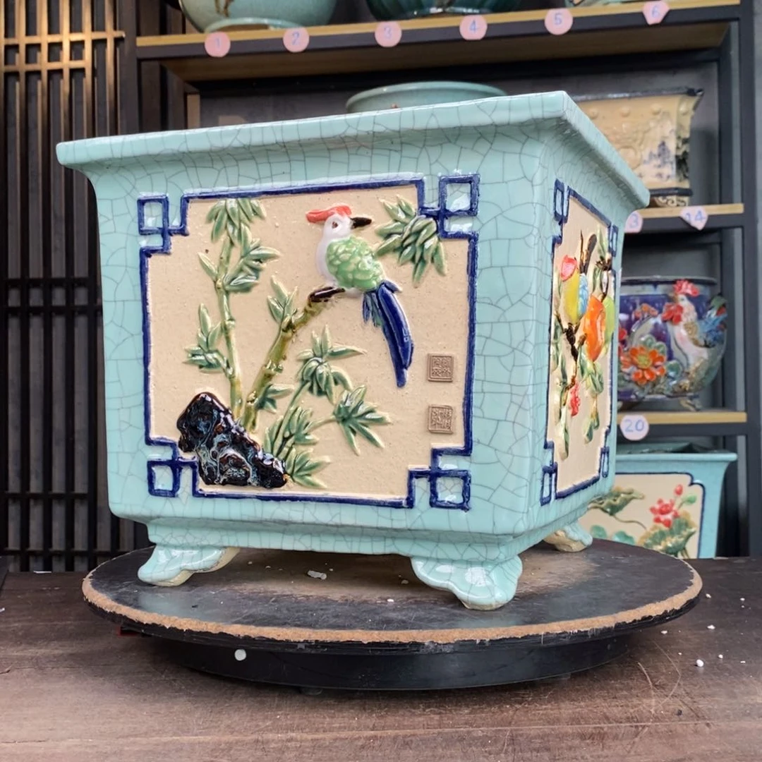 红陶莫**西豆青方盆。