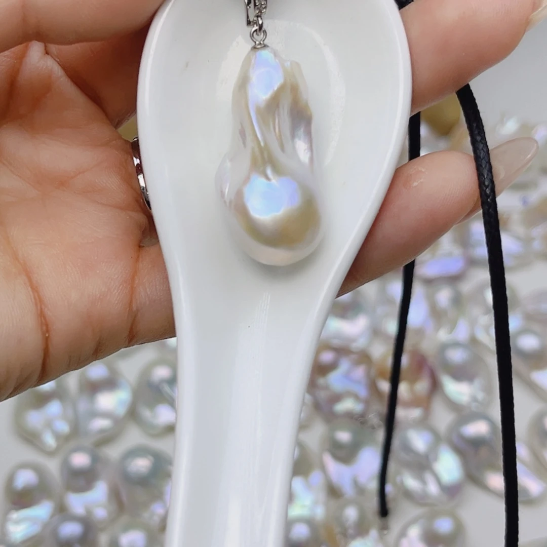 颈饰未镶嵌淡水珍珠