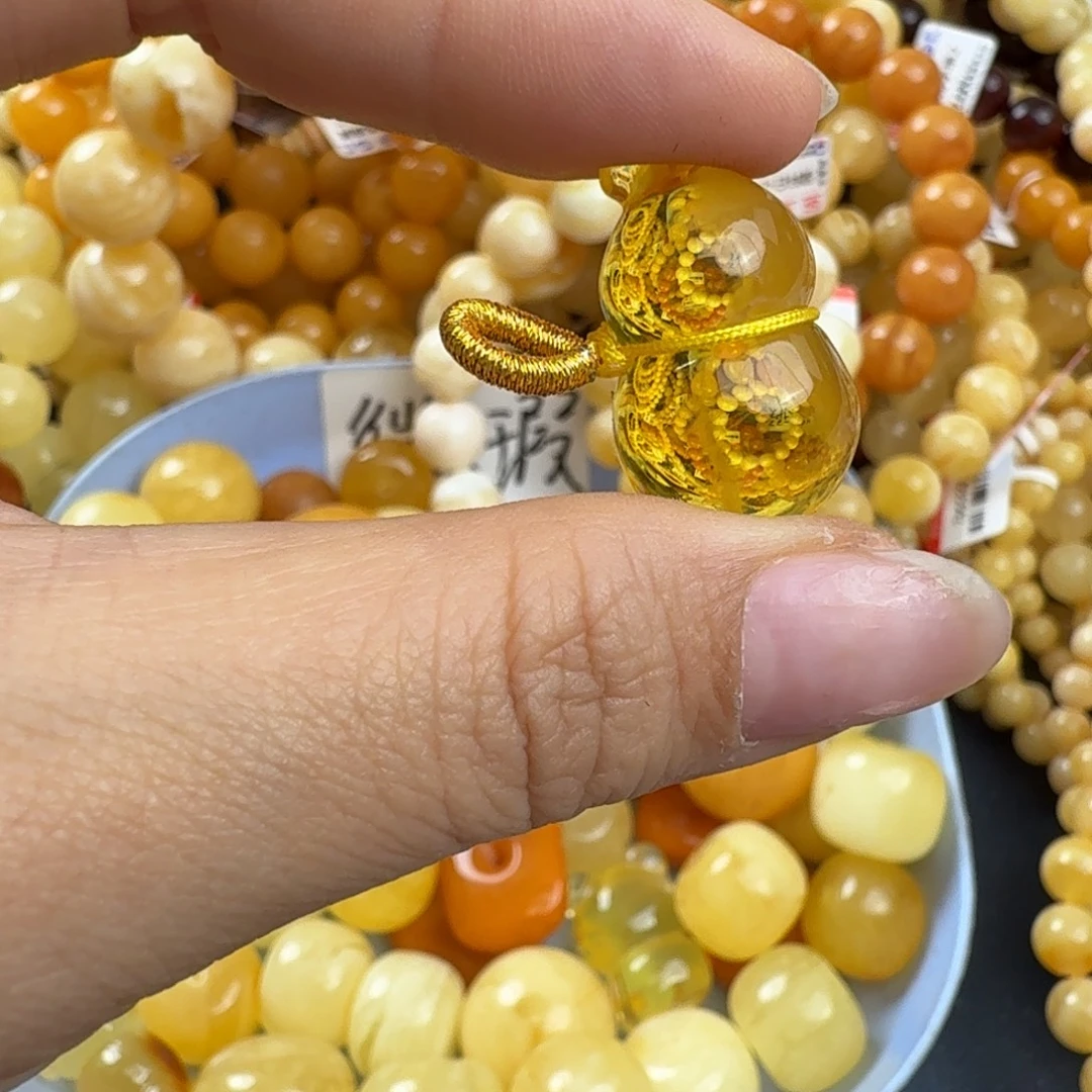 琥珀未镶嵌珠宝奇石