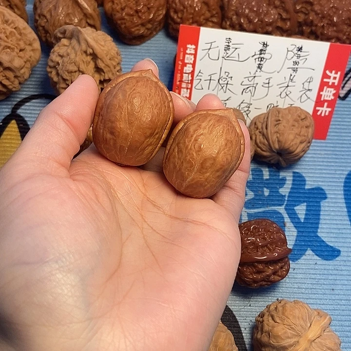 文玩核桃吊坠野生霸王龙