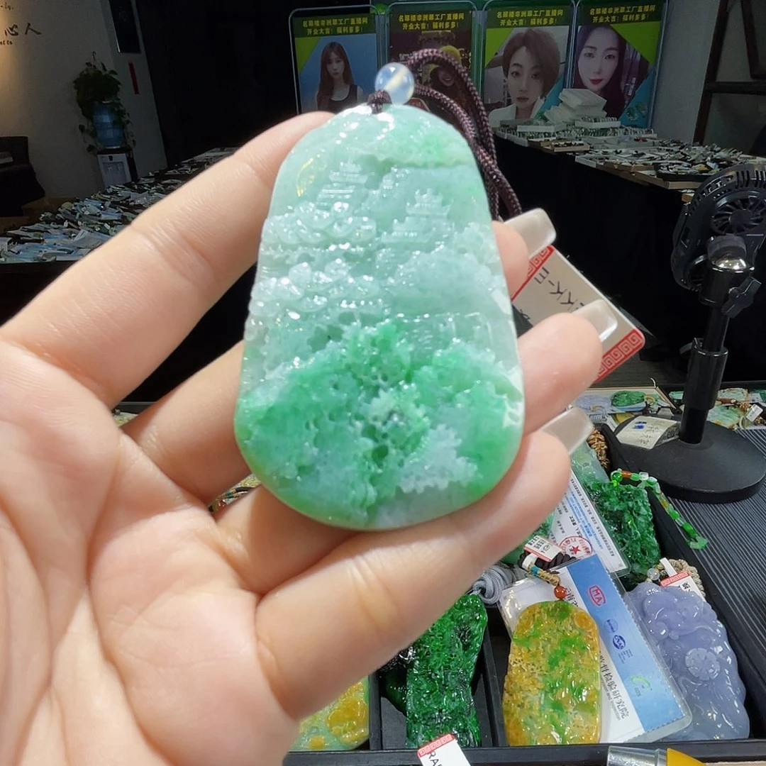 颈饰未镶嵌翡翠一