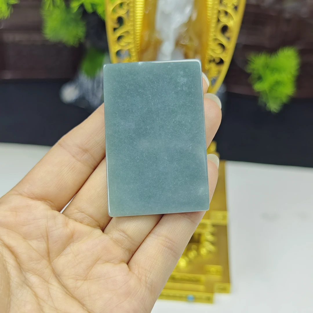 天然a货无事牌翡翠吊坠，尺寸53.9*34.1*3.7mm，多样性发货