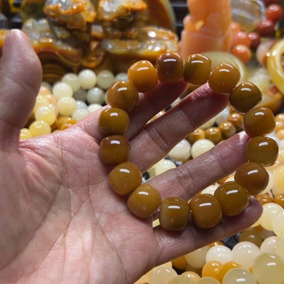 石英质玉未镶嵌颈饰