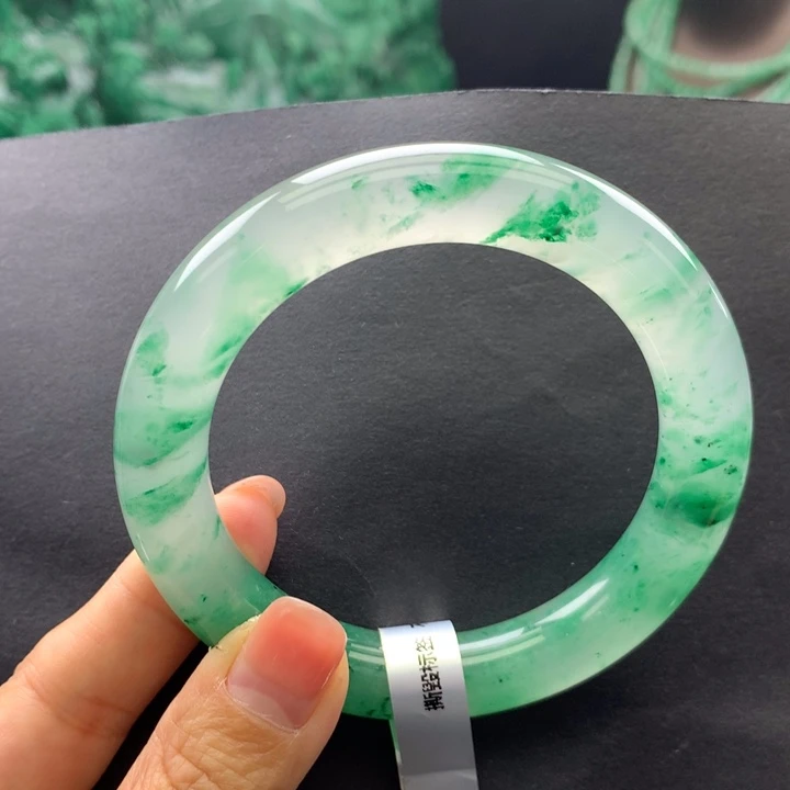 石英质玉未镶嵌手镯