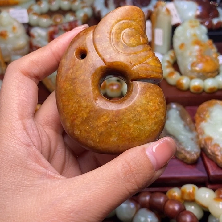 *****岫岩河磨玉（透闪石质玉）未镶嵌把件