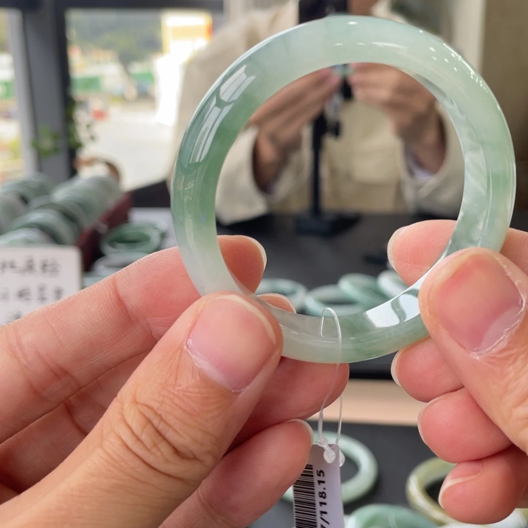 ღ***·翡翠未镶嵌手镯51.4