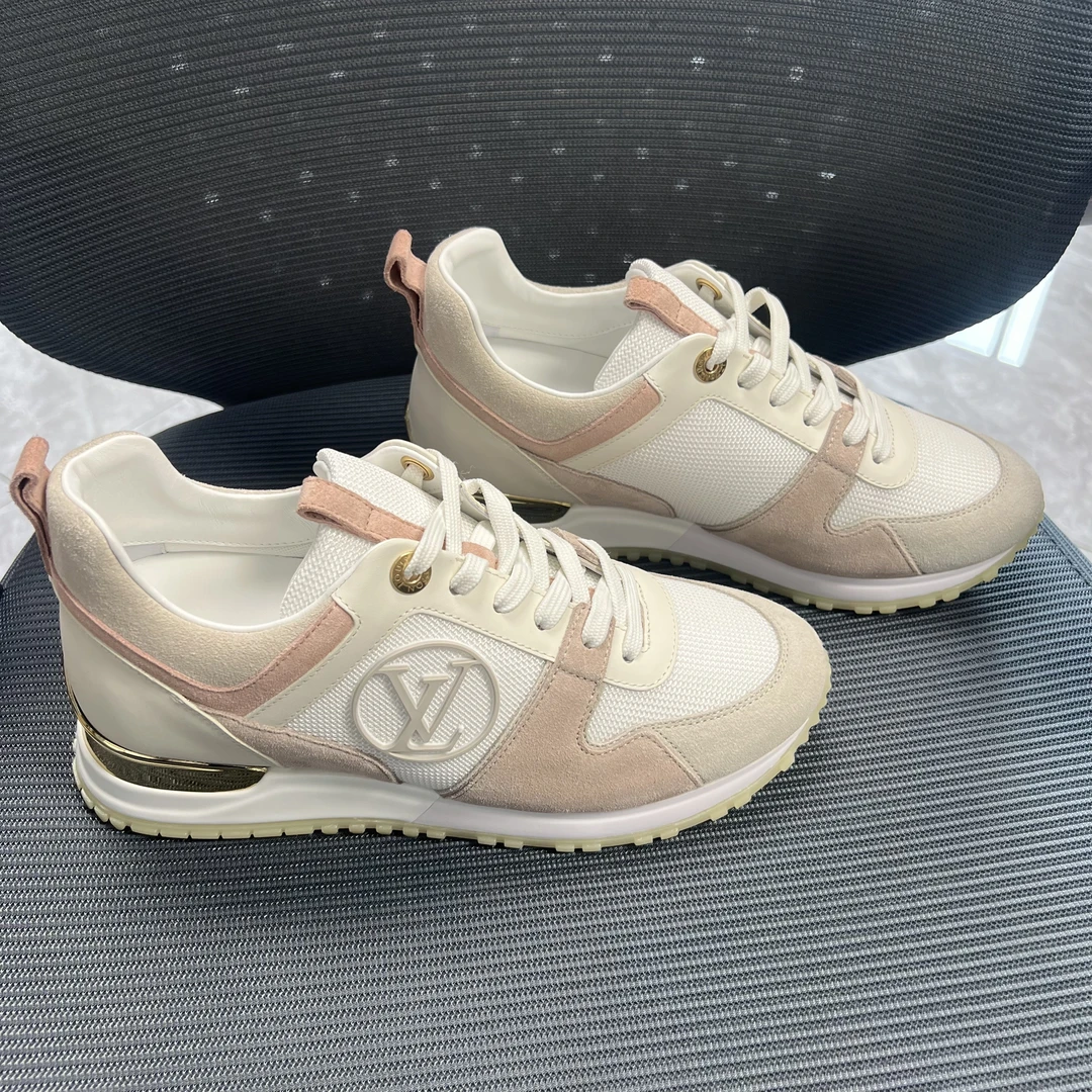 全新未使用 LouisVuitton/路易威登 36码!仅试穿！runaway休闲鞋