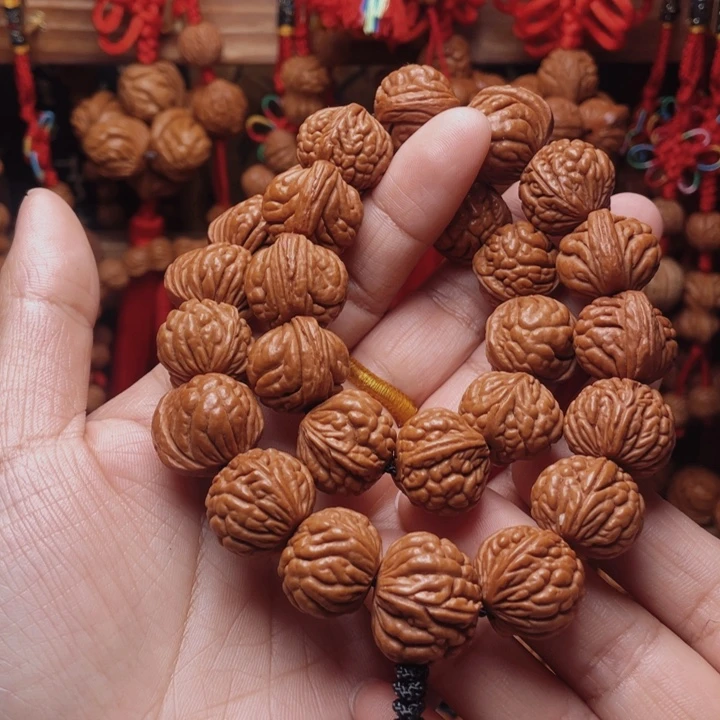 木质类龙纹桃枭挂件