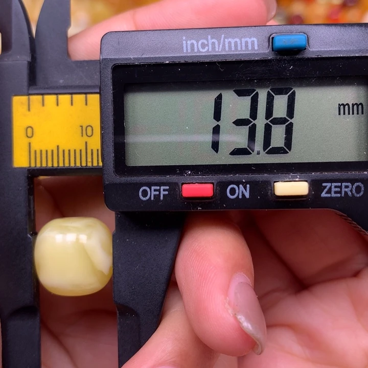 非金属仿琥珀配饰059