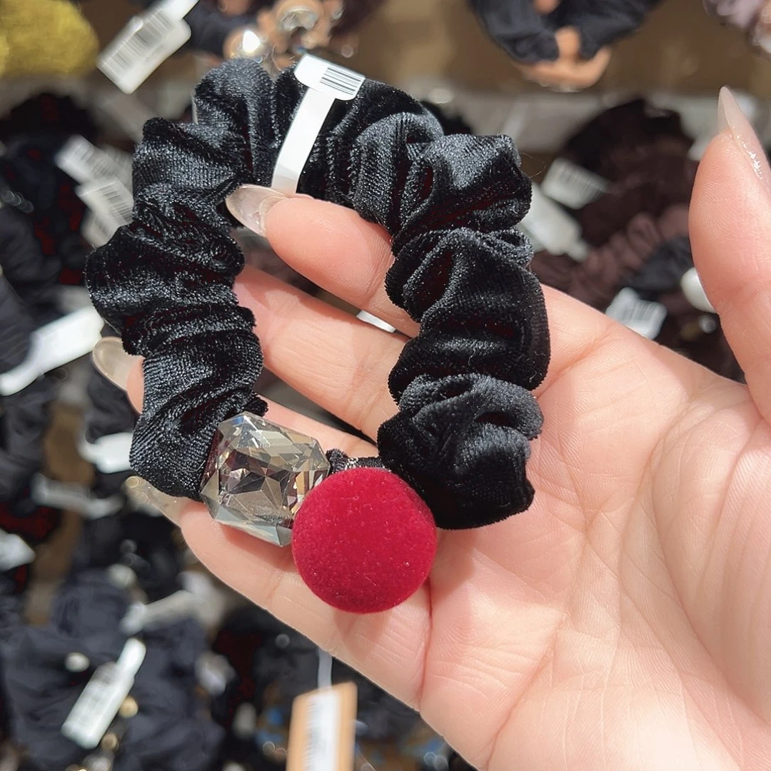 非金属红色球球方钻黑色丝绒