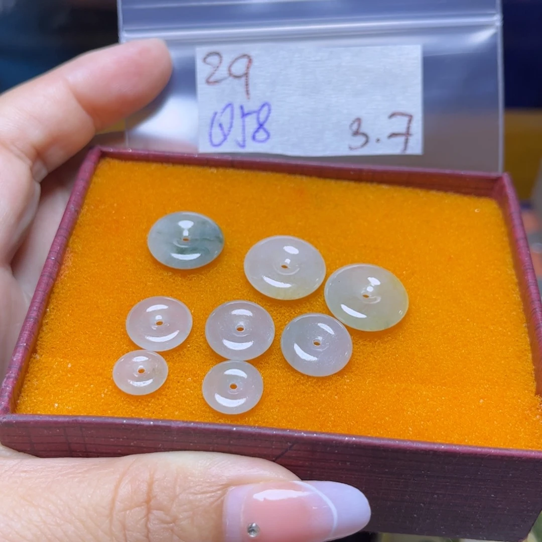 定制翡翠未镶嵌不