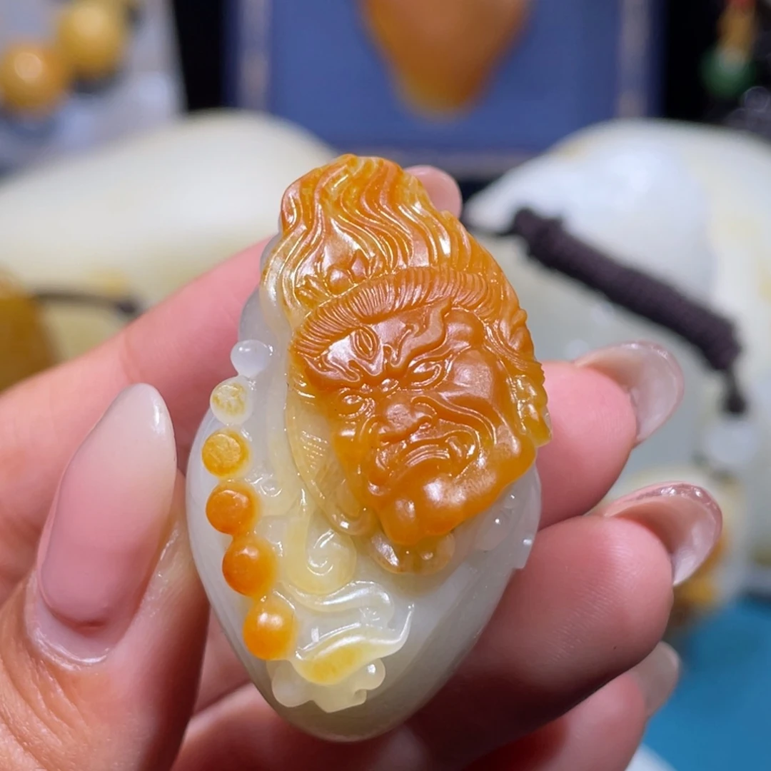 颈饰未镶嵌和田玉
