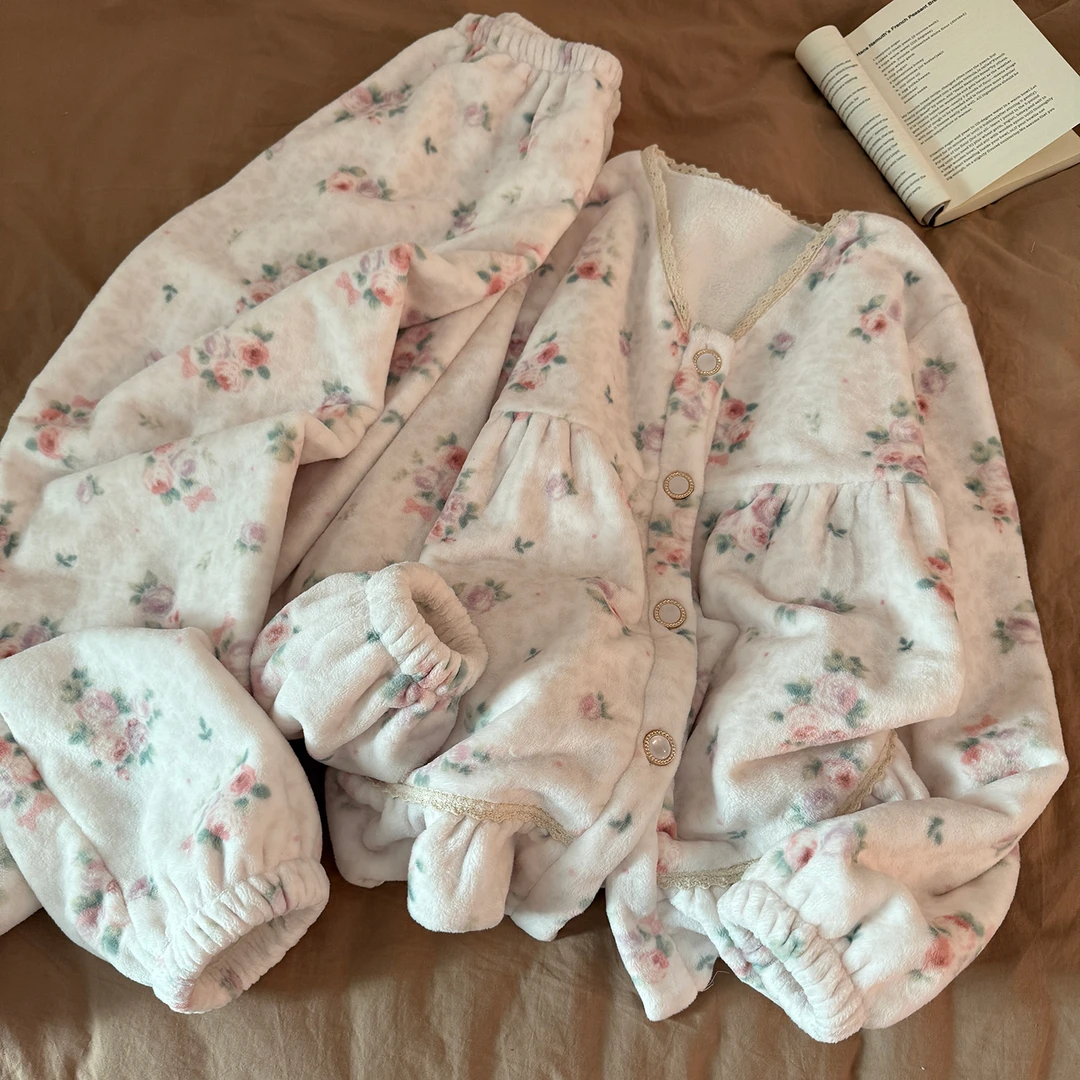高级感法兰绒睡衣女冬季天加绒加厚珊瑚绒保暖甜美玫瑰家居服套装