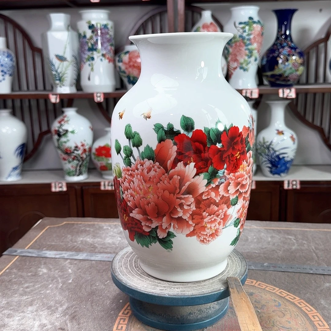 陶摆件景德镇陶瓷大冬国色