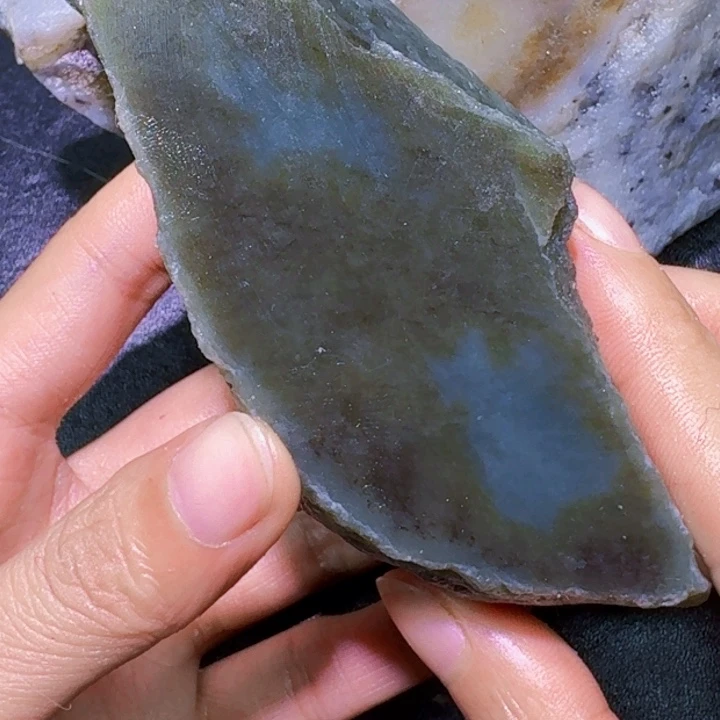 未镶嵌和田玉（糖玉）珠宝半成品