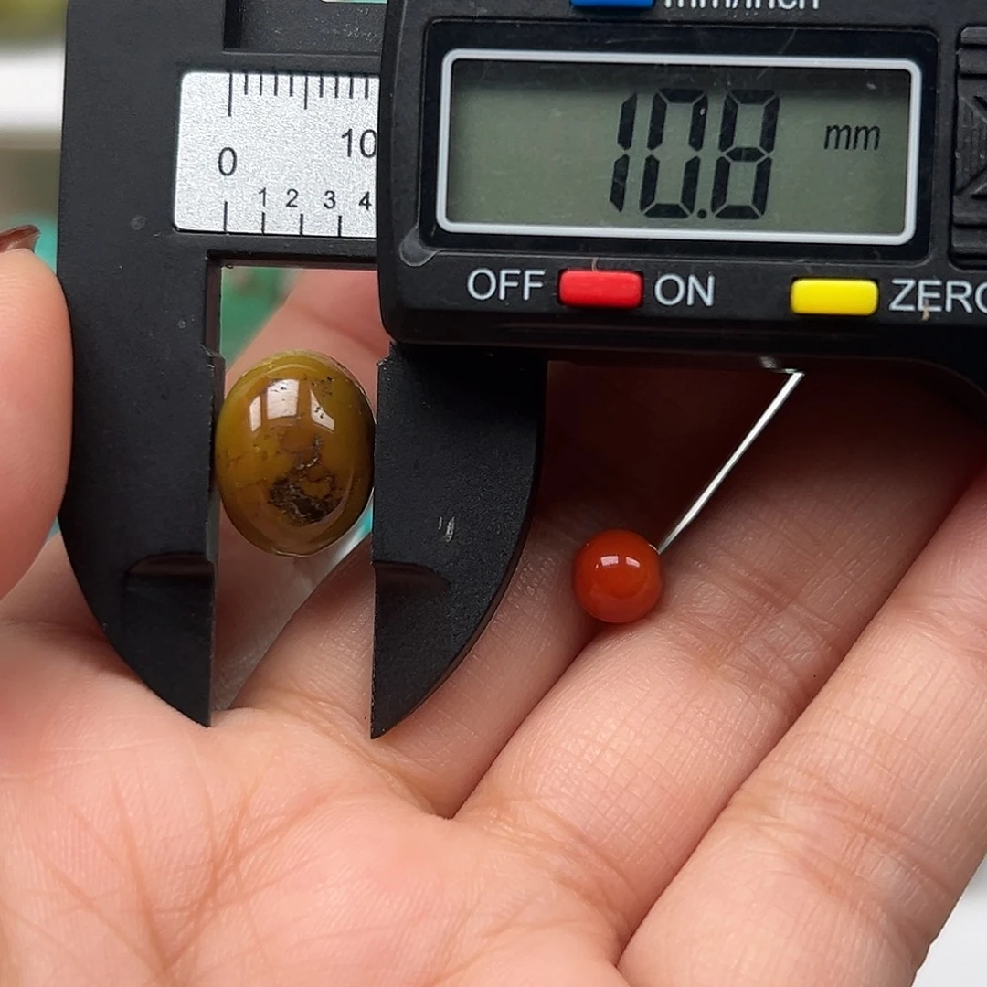 南红玛瑙未镶嵌珠宝奇石