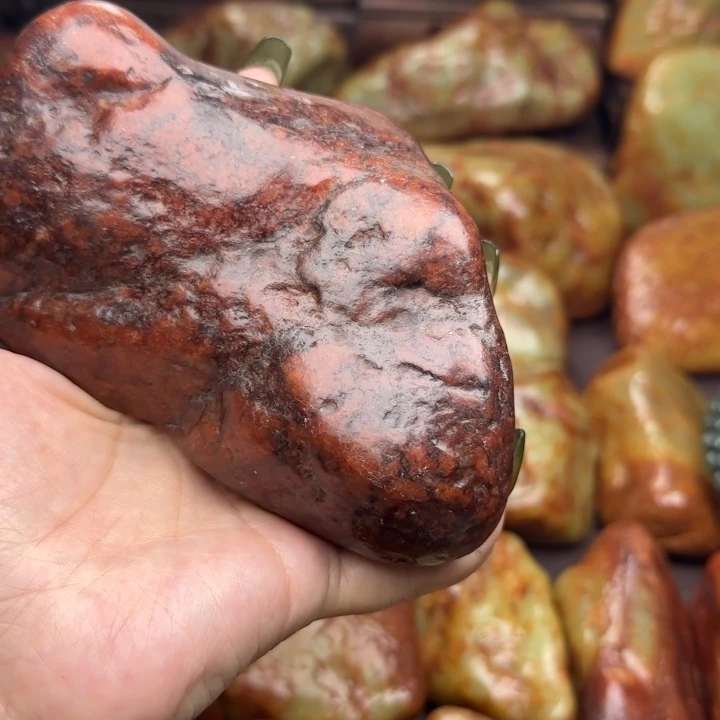 透闪石质玉未镶嵌珠宝奇石