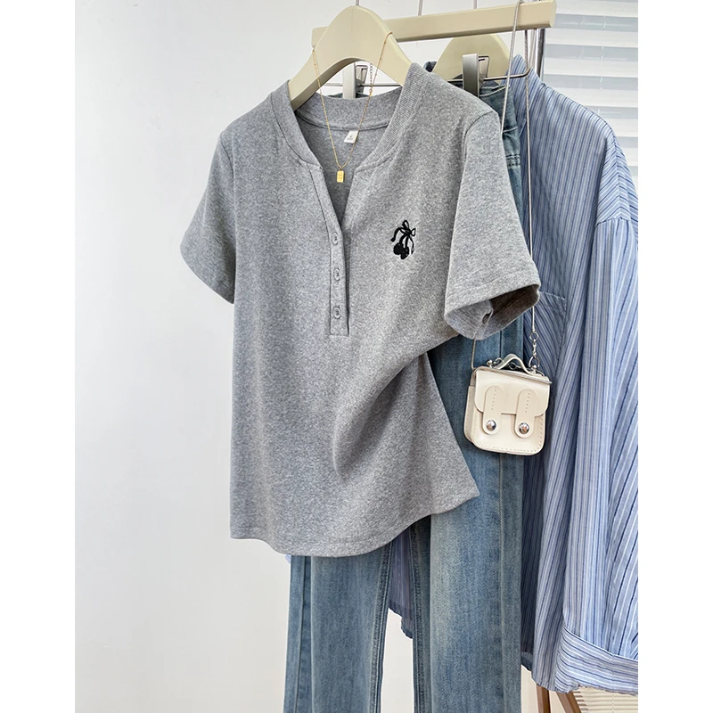 韩系简约V领正肩短袖2025年夏季独特小众设计显瘦时尚百搭上衣t恤