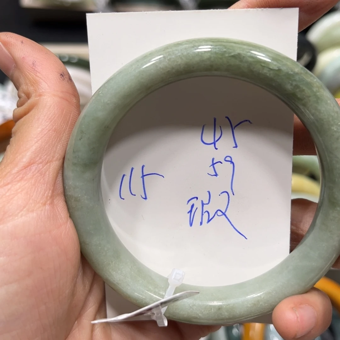 和田玉手镯未镶嵌爱**爱