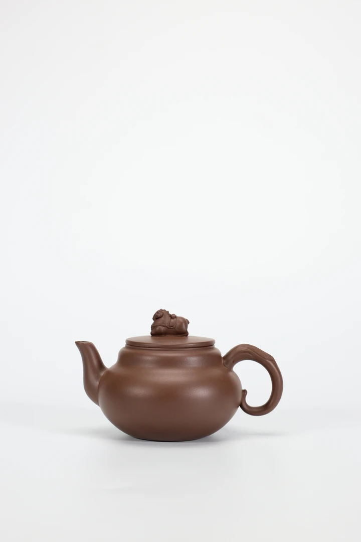 马到成功紫泥半手紫砂壶