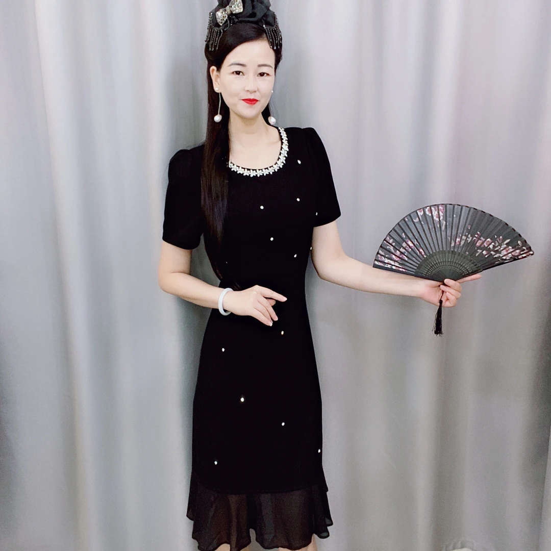 2025新款女装新款夏季短袖黑色气质拼接鱼尾连衣裙