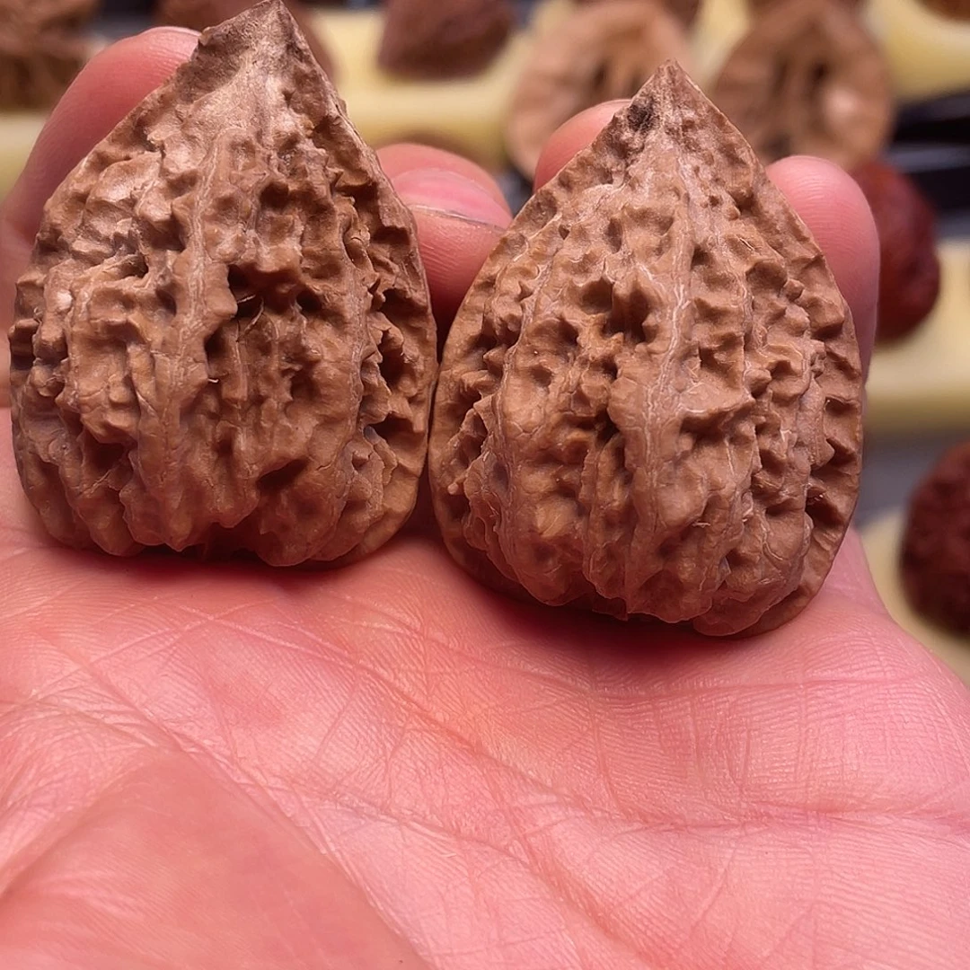 吊坠猴头核桃三角鸭嘴兽文玩核桃13号