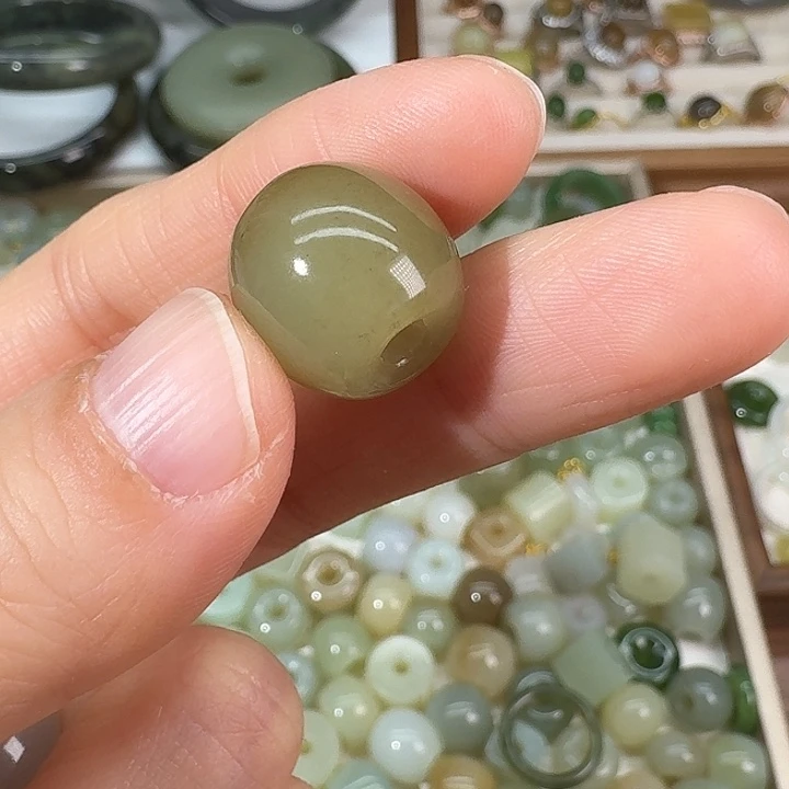 和田玉（糖玉）未镶嵌颈饰110