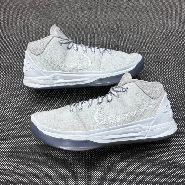 90新 NIKE/耐克 44码 科比 Kobe ad 无盒 复古篮球鞋
