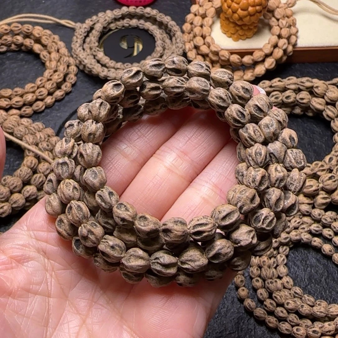 苟***苟柏香籽/百香籽吊坠