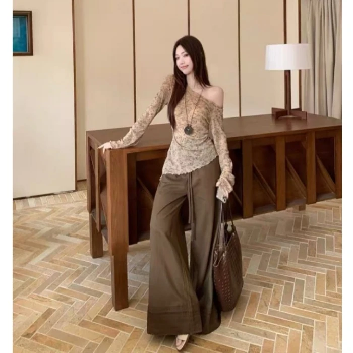 韩系辣妹斜肩不规则长袖针织衫抽绳休闲裤女2025秋季新款时尚套装