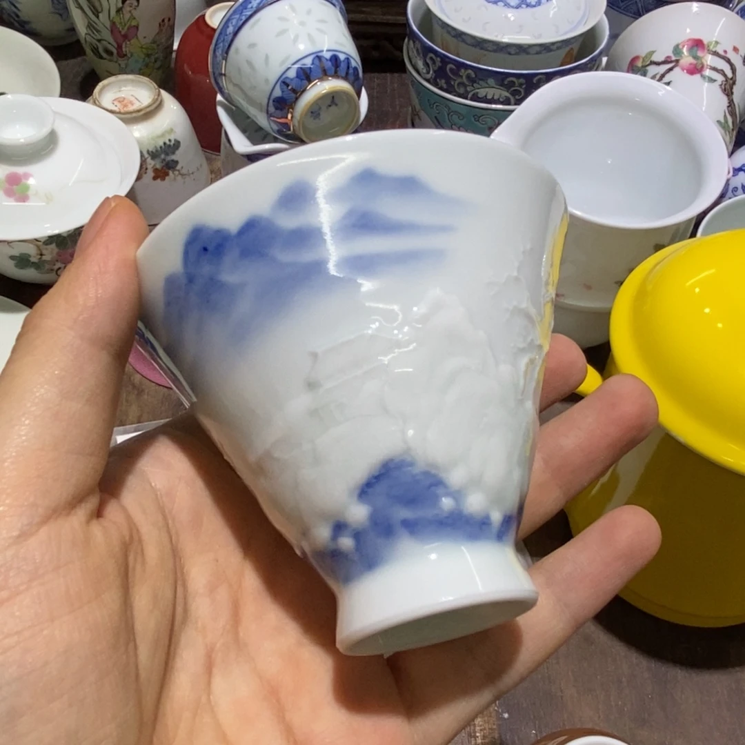 我***迴陶瓷艺术品的制作