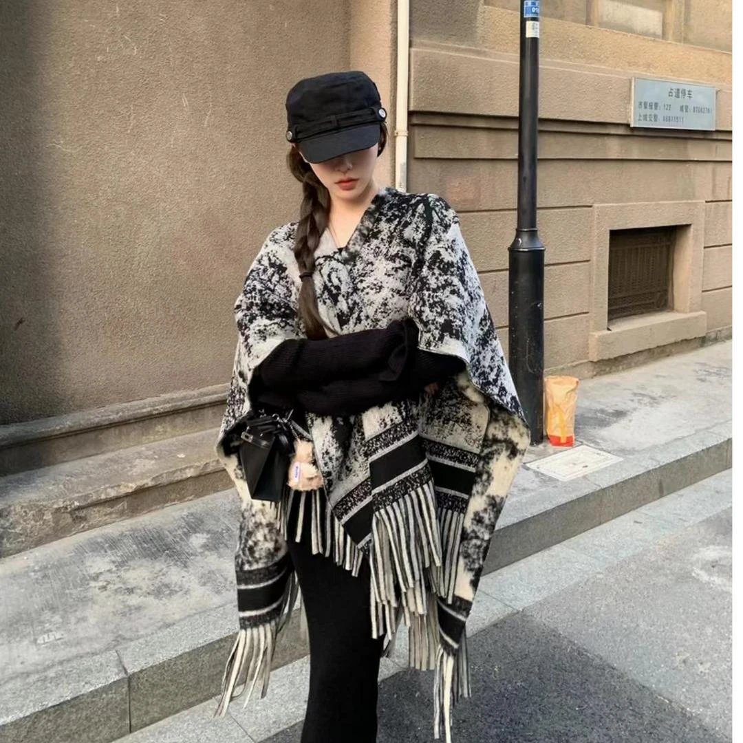 【水墨东方美学】花纹披肩围巾长款冬季氛围感保暖百搭时尚感双面